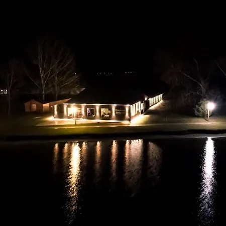 Oda ve Kahvaltı Waterfront