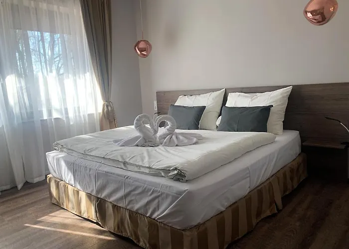 Waterfront Bed & Breakfast 4*